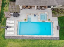1_Geometric-pool-with-raised-spa