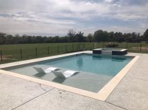 Geometric-pool-and-spa-with-tanning-ledge-2