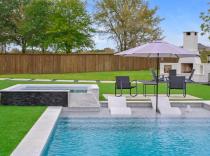 Raised-Spa-with-Ledge-Loungers-
