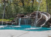 Grotto with deck jets