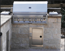 Why Should You Build an Outdoor Kitchen?