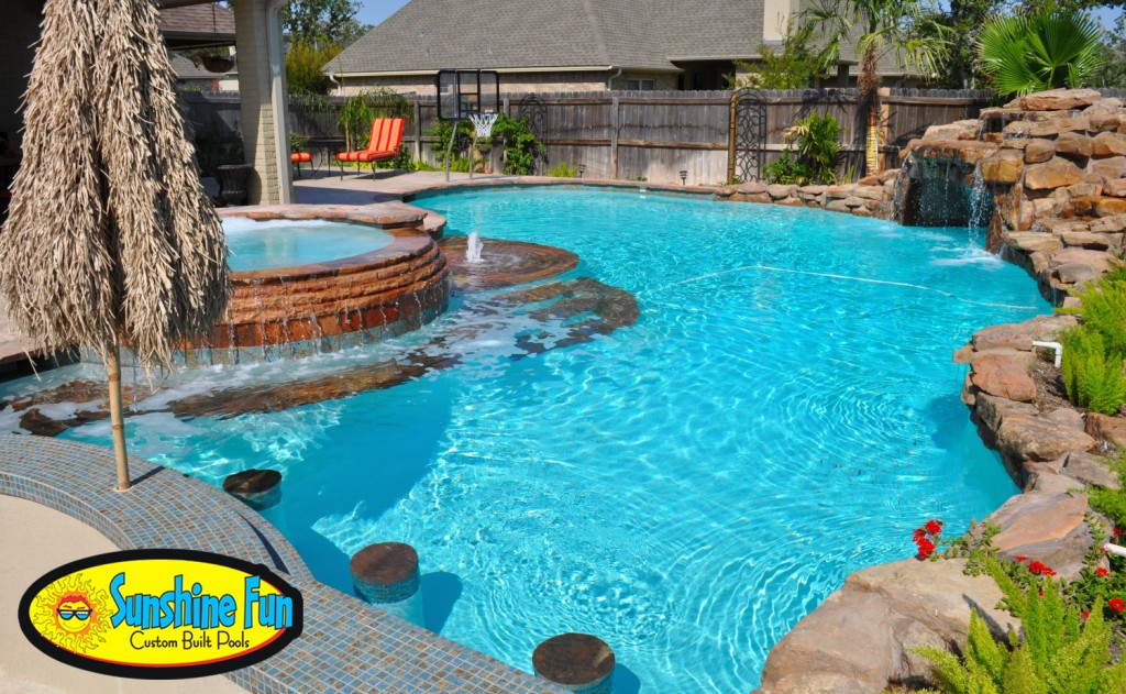 4 Must-Haves for Your Hi-Tech Pool