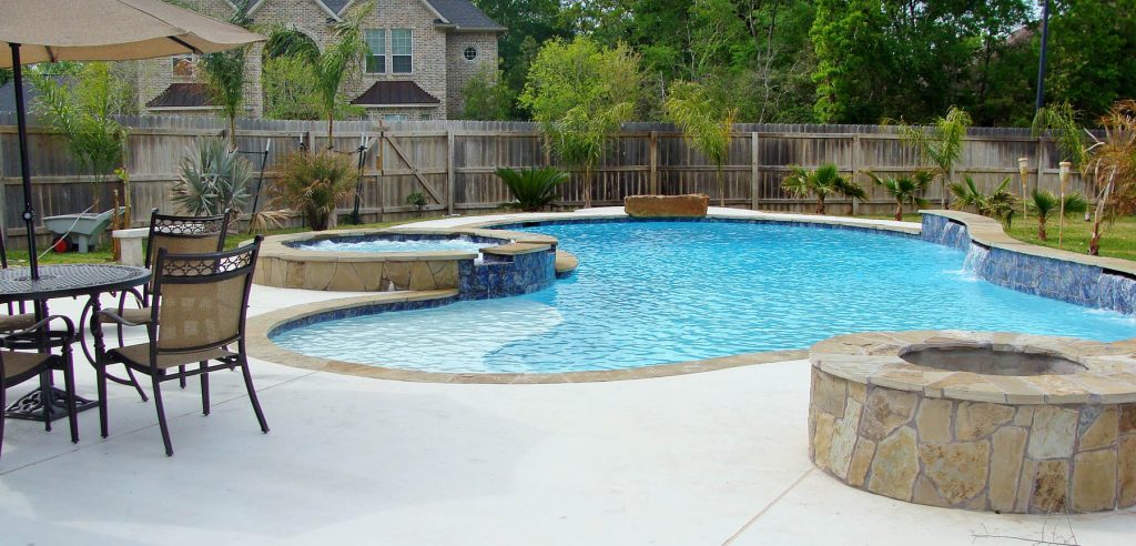4 Things to Consider When Planning Your Brazos Valley Pool Budget